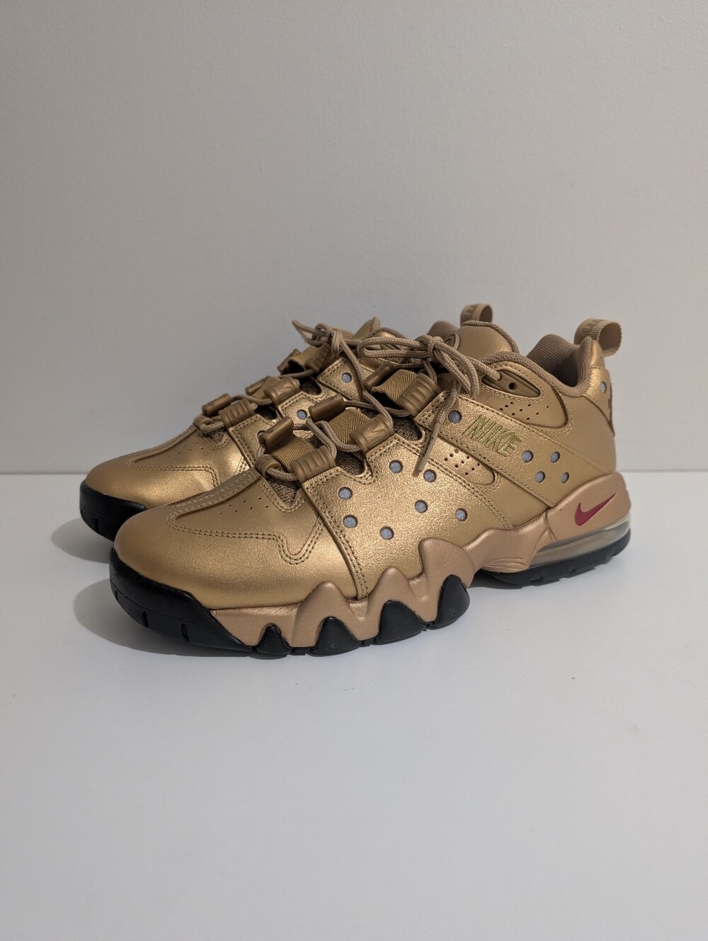 IM4283 700 Nike SB Air Max 2 CB '94 Low Supreme Metallic Gold | Mens 9